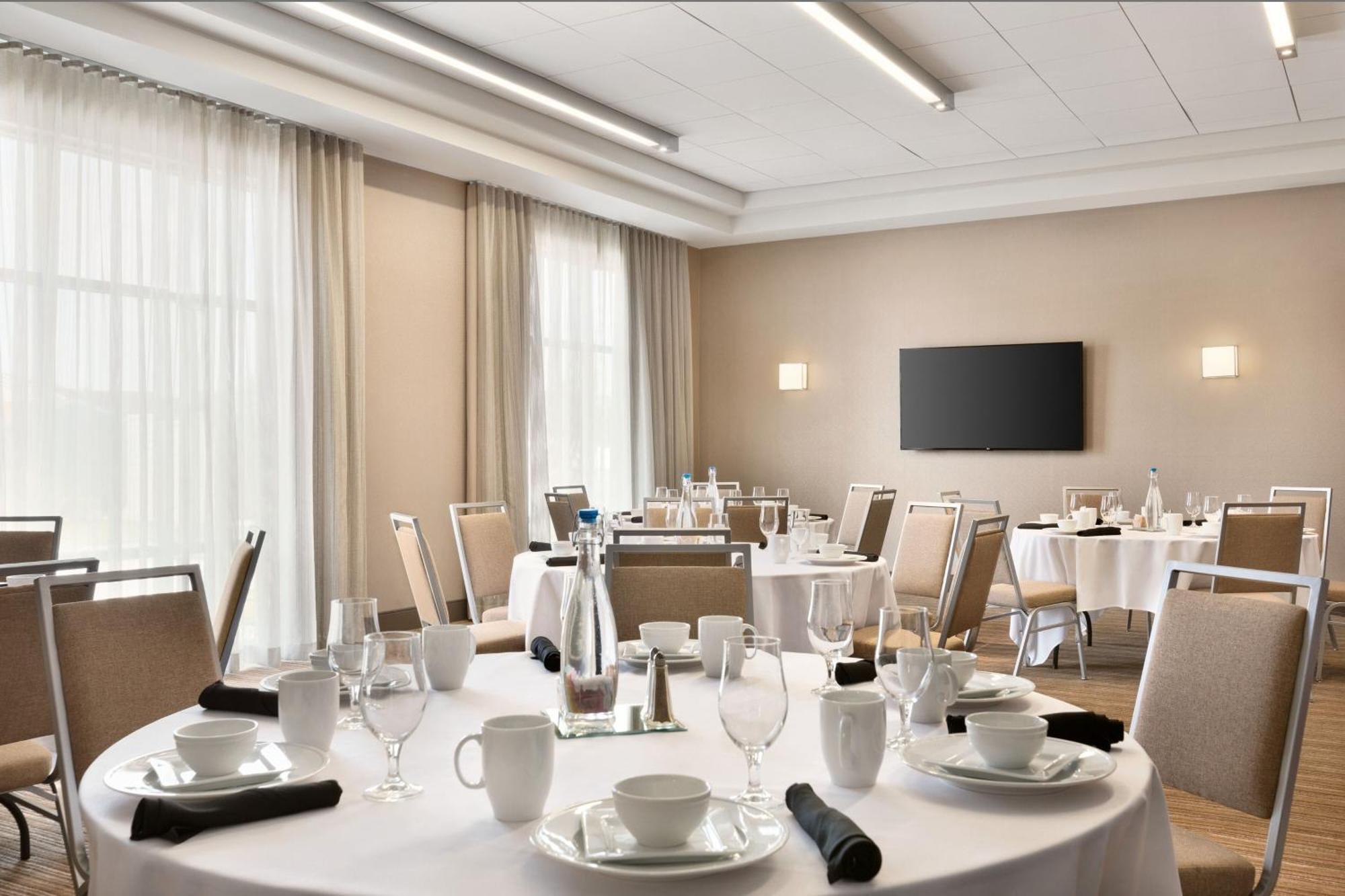 Four Points By Sheraton Fargo Medical Center Екстер'єр фото