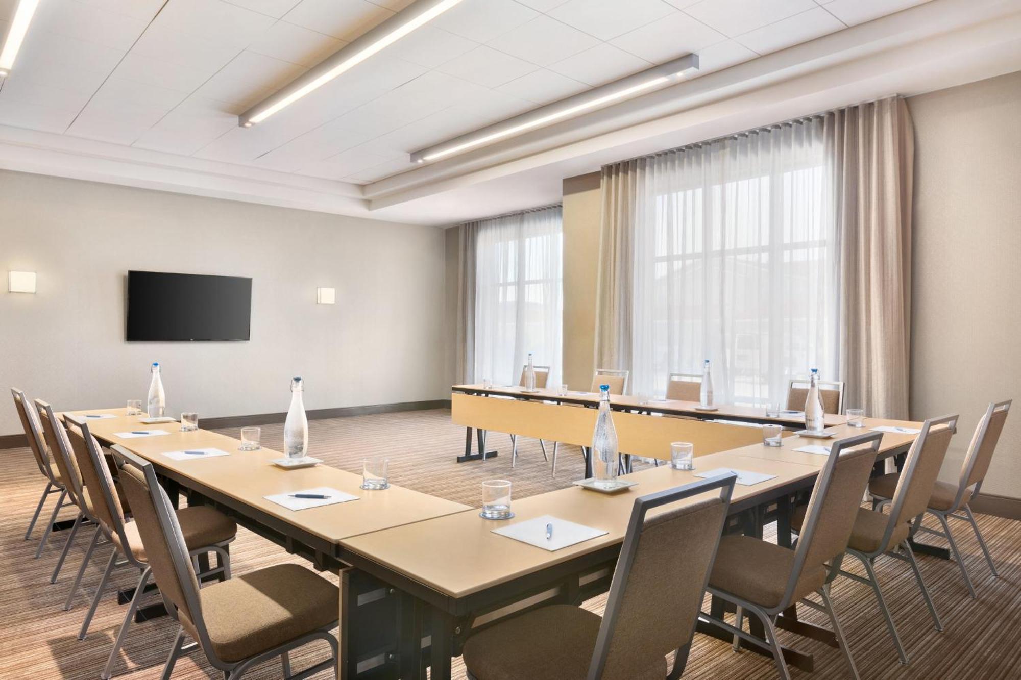 Four Points By Sheraton Fargo Medical Center Екстер'єр фото
